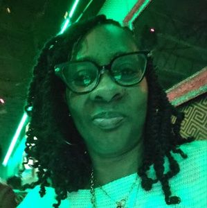 Meet your Posher, Annette